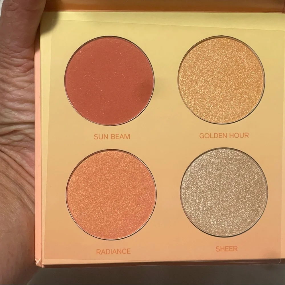 NIB Hipdot Sun Goddess 4 shade face palette full size blush highlighter